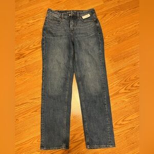 NWT Old Navy Medium Wash Straight Jeans